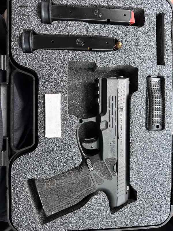 Steyr M9-A2/ 1993 Norinco MAK-90 