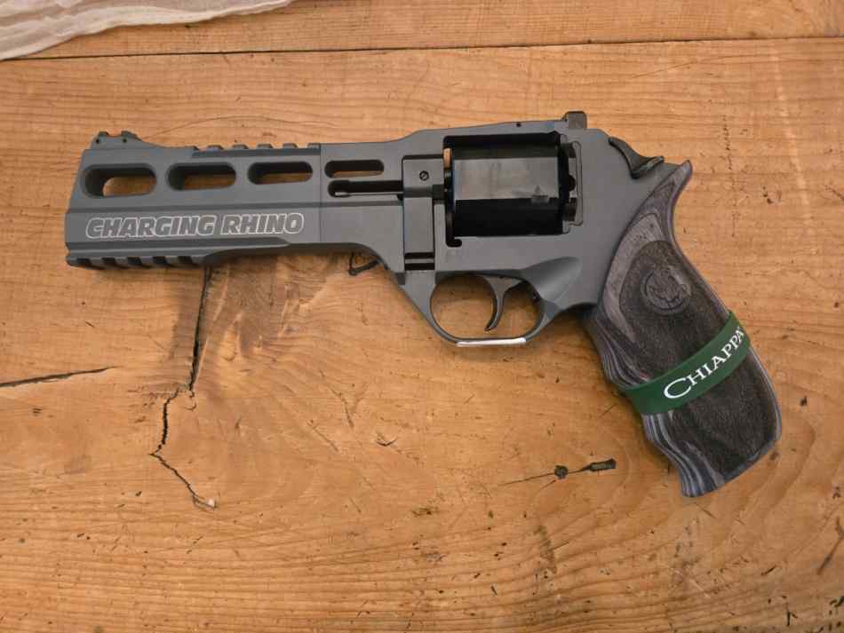 Chiappa Charging Rhino 60ds 9mm  WTT/WTS