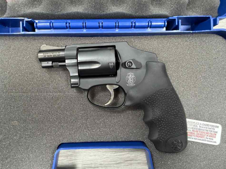 Smith &amp; Wesson Model 442 Airweight(.38 Special+P)