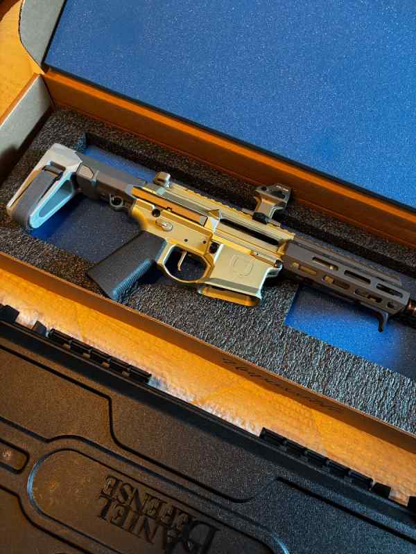Q Honey Badger 300 blk out with rmr mount 
