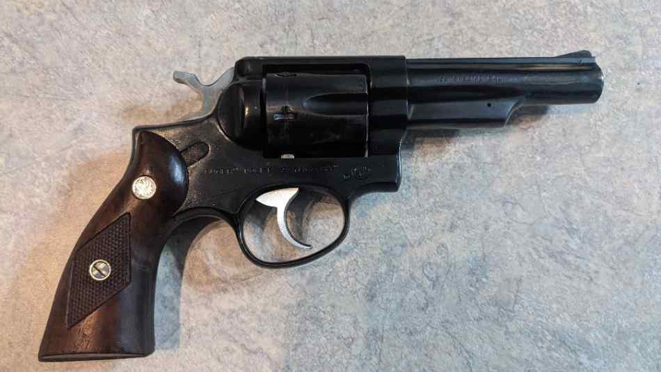 Ruger 38 cal pic 1.jpg