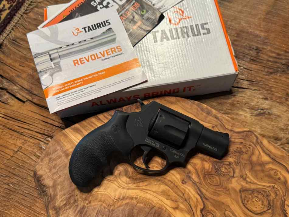 Taurus 327_right.jpg