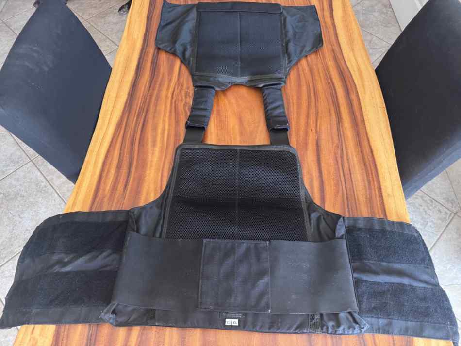 Vest 4.jpg