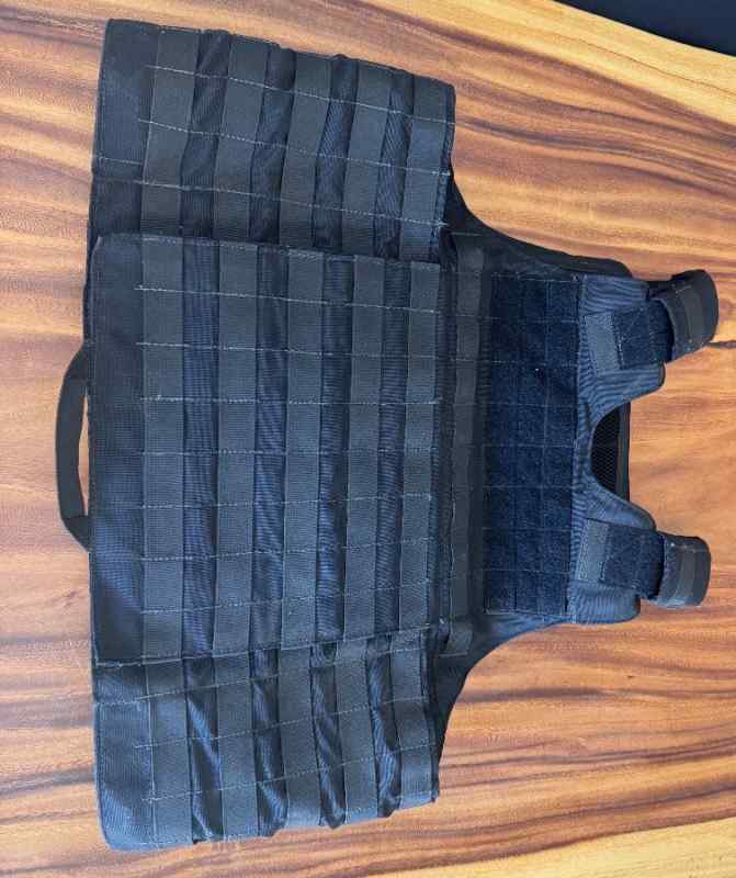 Vest 3.jpg