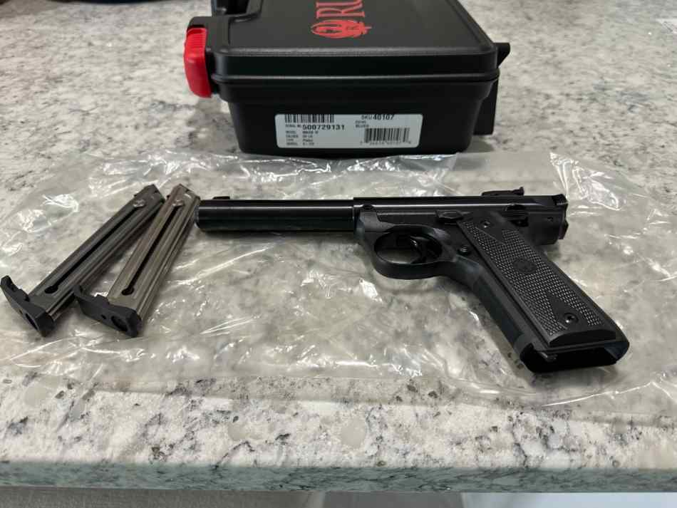Ruger Mark IV 2245 L.jpg