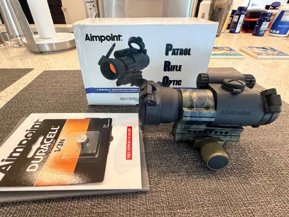 Aimpoint PRO w Aimpoint ARD Flash Hider